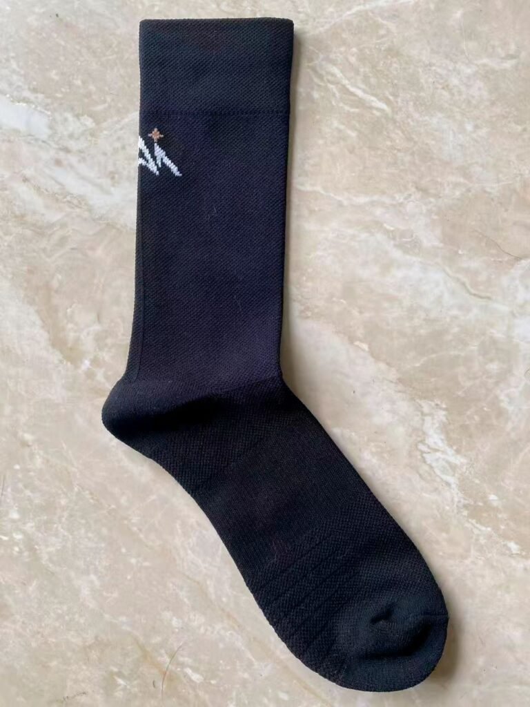China sports sock manuacturer